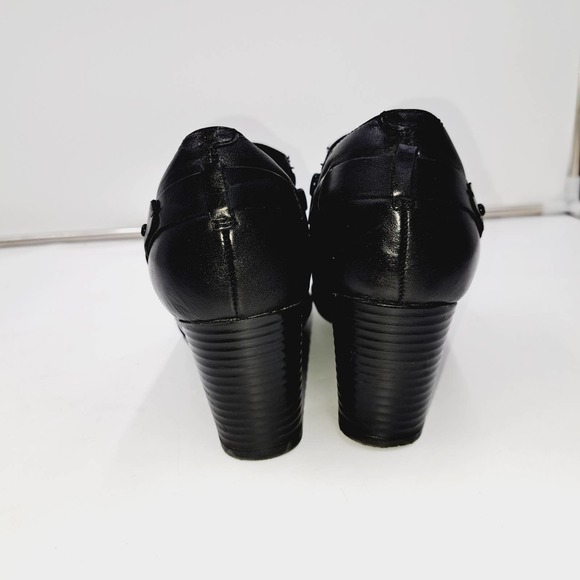 Clarks Bendable Black Leather 8.5 Heeled zipper ankle booties - Picture 5 of 8